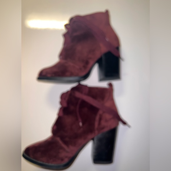 Velvet Ankled Block Heel Boots - Picture 8 of 10